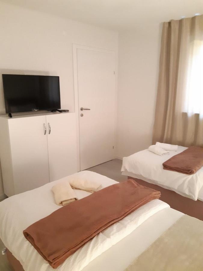 Apartman-Stan Na Dan -Stolac Apartamento Exterior foto
